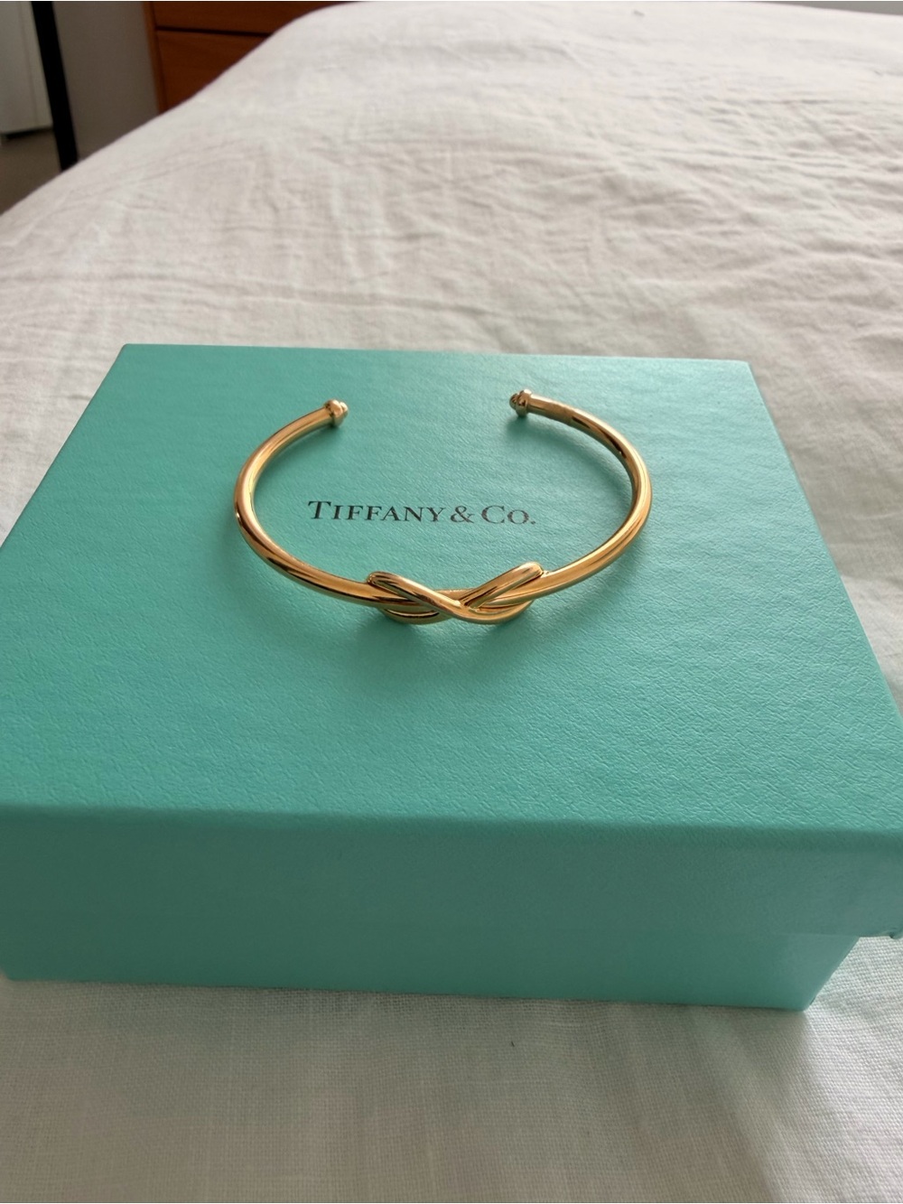 Tiffany & Co. Gold Knot Open Cuff Bracelet - Shiny Gold